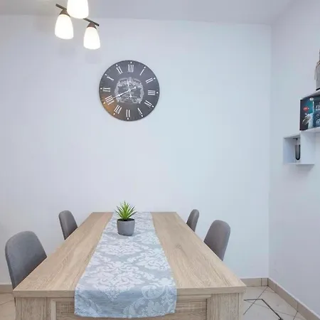 게스트하우스 Near The Sea In 3*