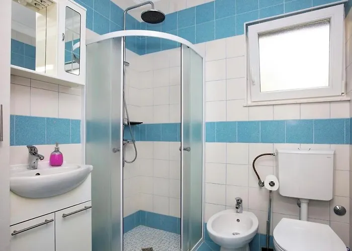 Near The Sea In 招待所 罗戈兹尼察