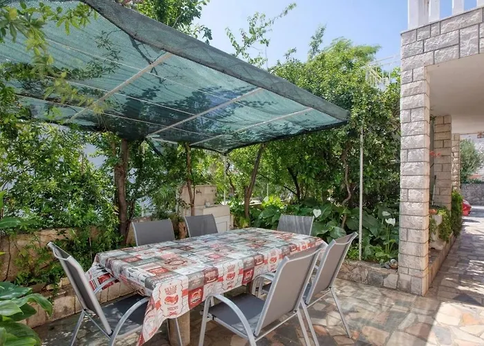 Near The Sea In 招待所 罗戈兹尼察